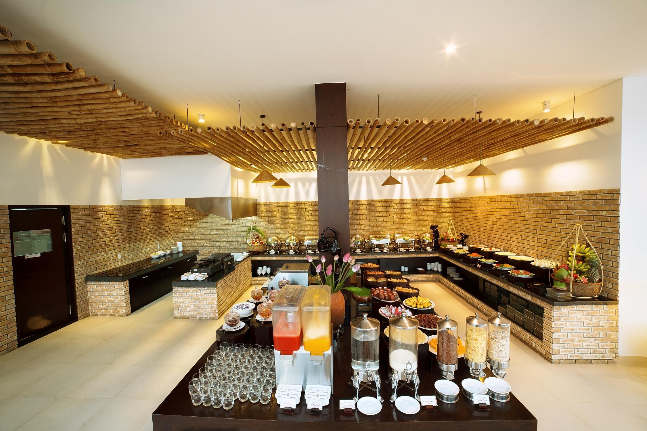Hội An Beach Resort Khu nghỉ mát 4*