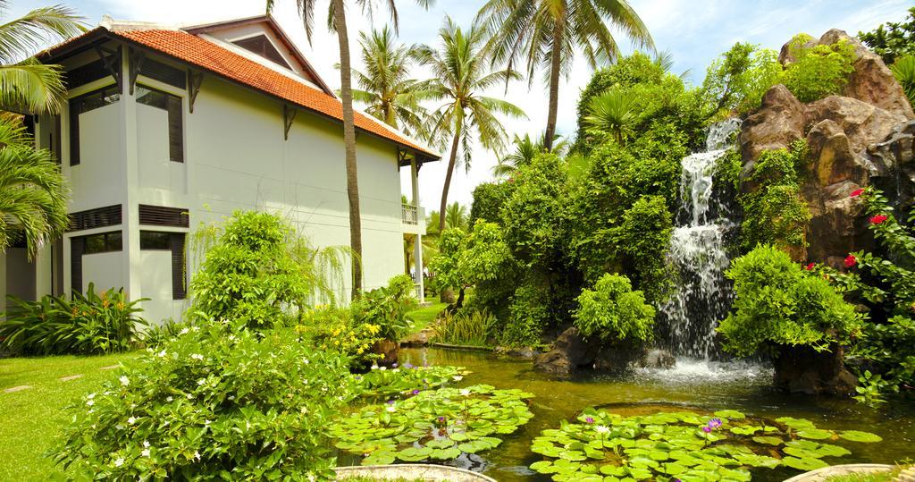 Hội An Beach Resort Khu nghỉ mát 4*